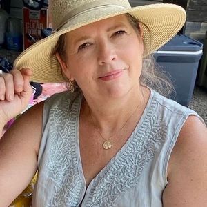 Meet your Posher, Rene